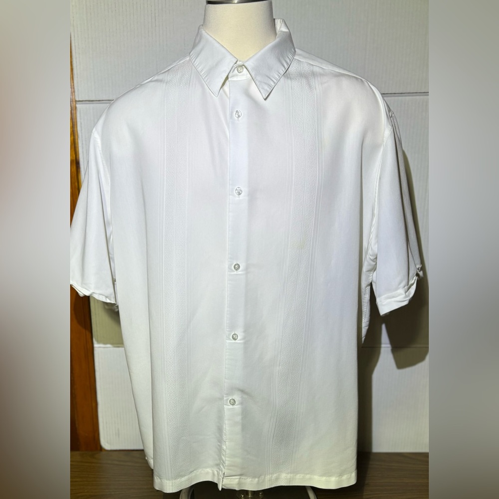 Claiborne men’s 3XLT WHITE SUMMER CASUAL BUTTON FRONT SHIRT.